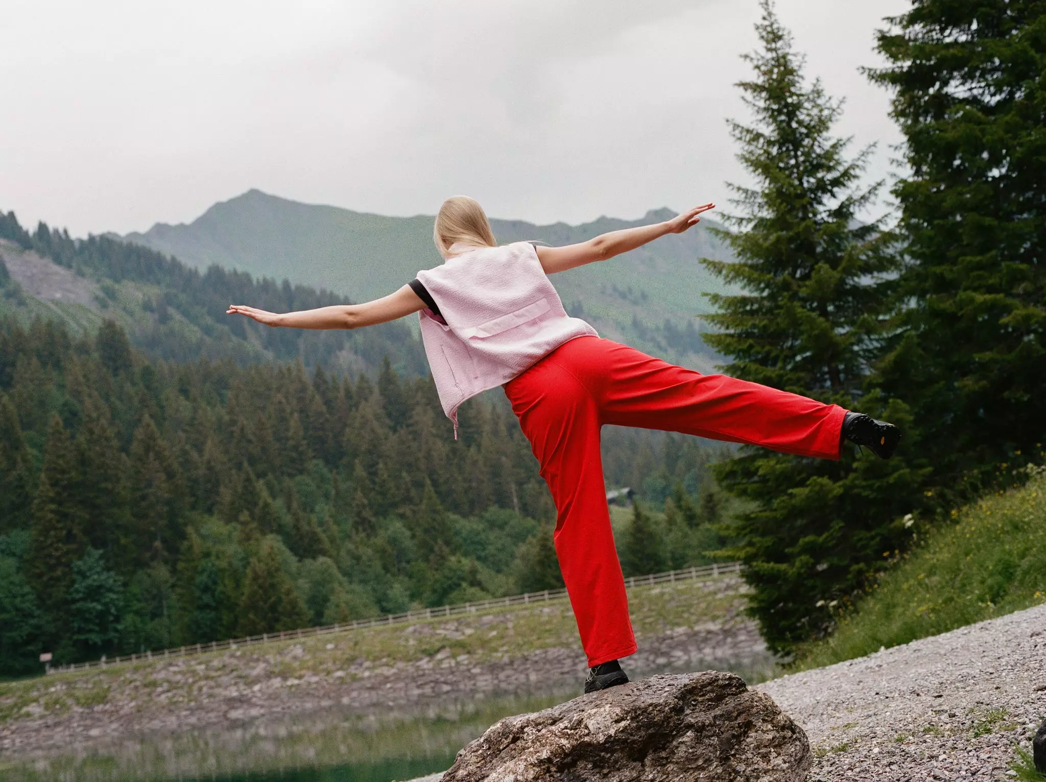 Halfdays Unveils New Fall Collection for Active Women