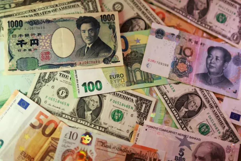 Dollar's Position Stabilizes Amidst Job Report Aftermath, Inflation Data Looms
