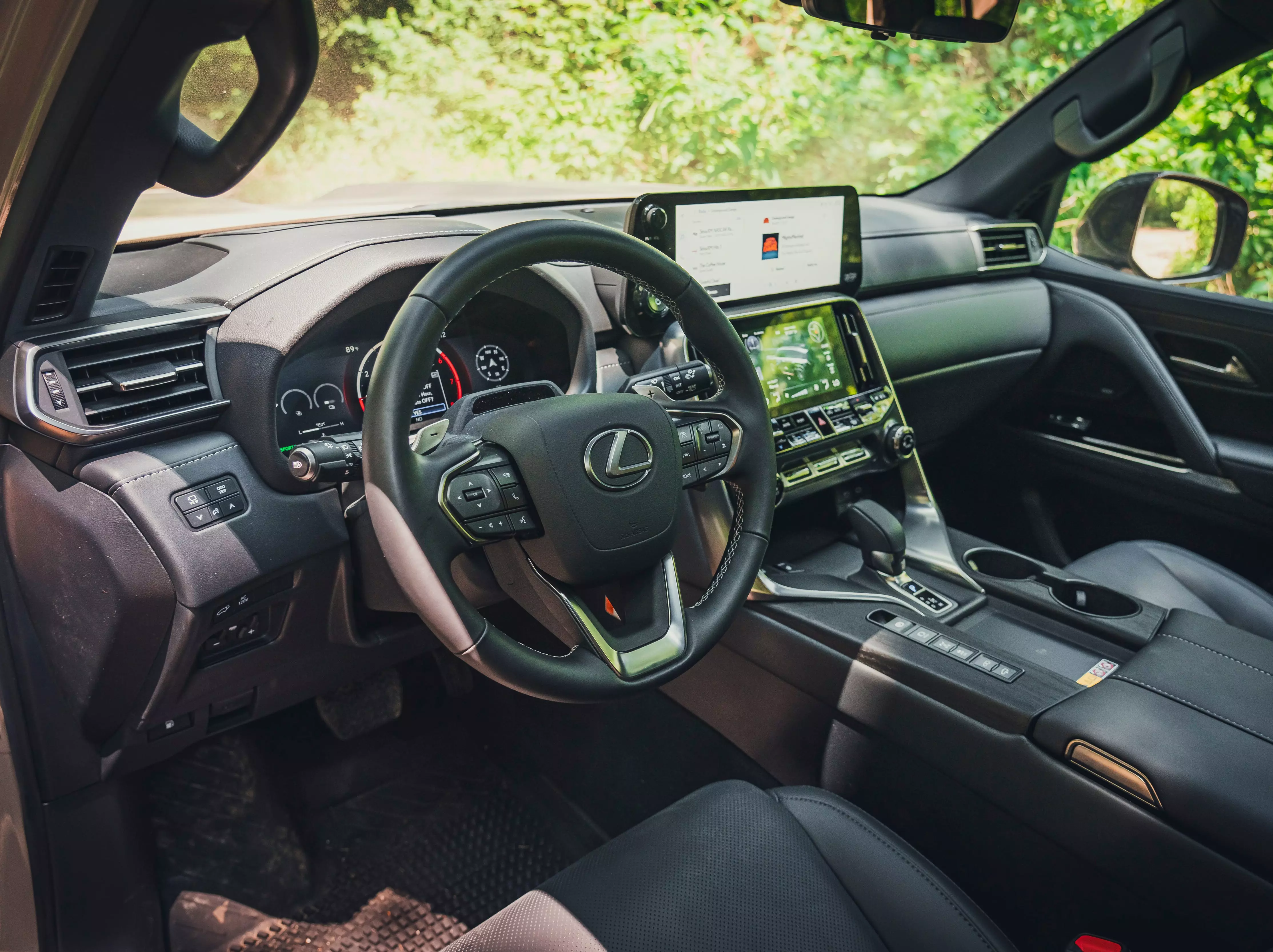 2026 Lexus LX700h Overtrail: A Luxurious Off-Road Hybrid SUV