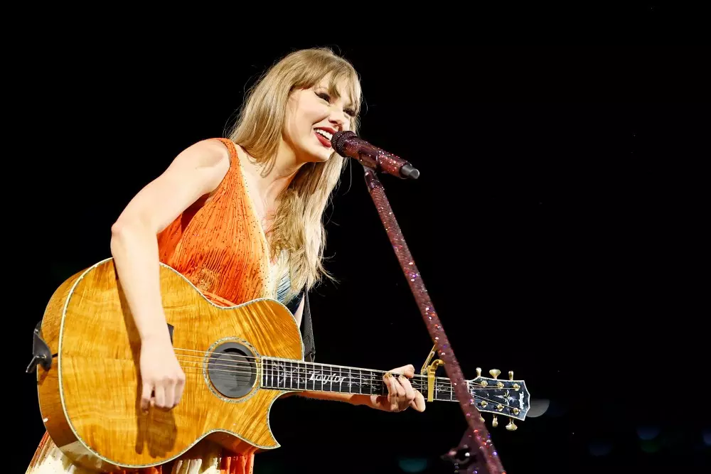 Taylor Swift Honored as Youngest Inductee into Nashville Songwriters Hall of Fame