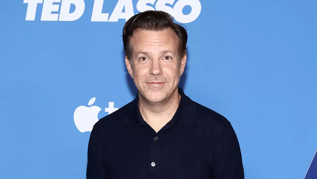 Jason Sudeikis Joins Mumford & Sons for 'Ted Lasso' Theme Song at NYC Concert