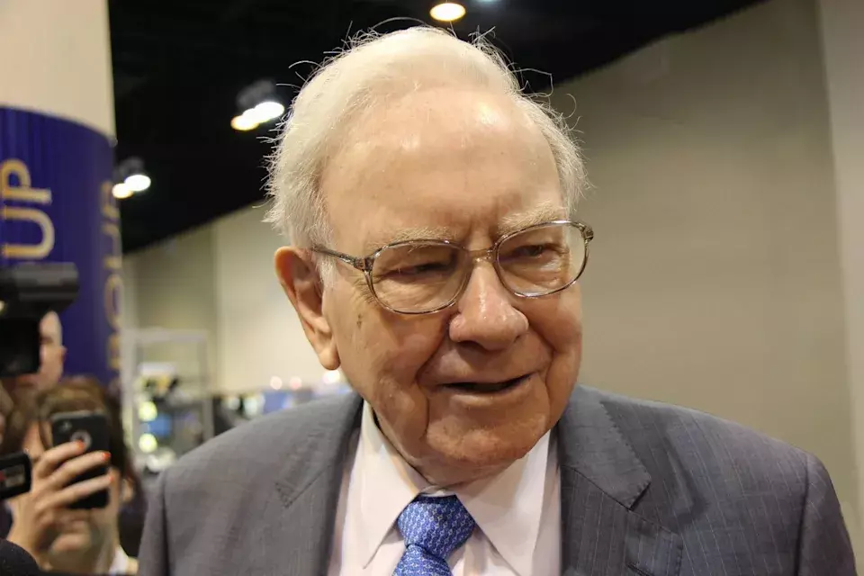 Warren Buffett's Advice for Navigating Potential Market Downturns