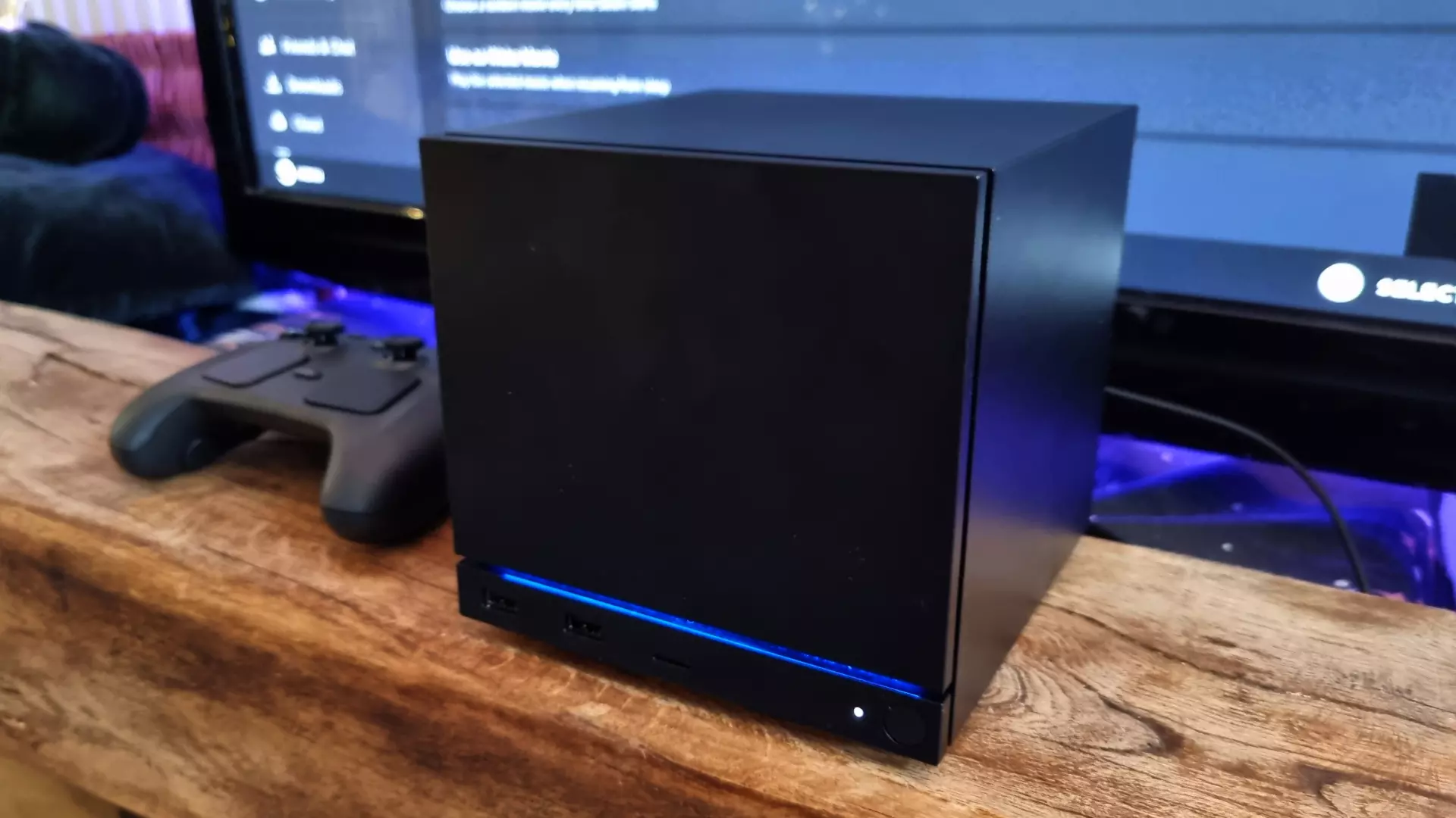 Steam Machine Gets V8 Upgrade: RX 9070 XT eGPU Boosts Performance