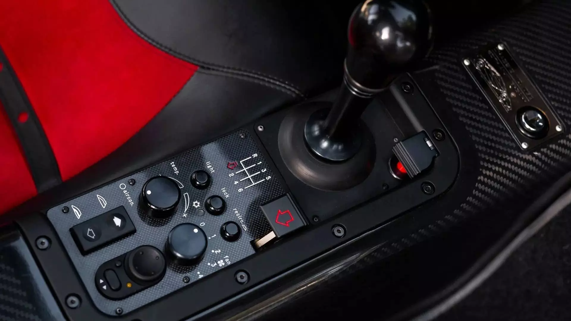 McLaren Reveals New Manual Supercar, P50, Inspired by Iconic F1