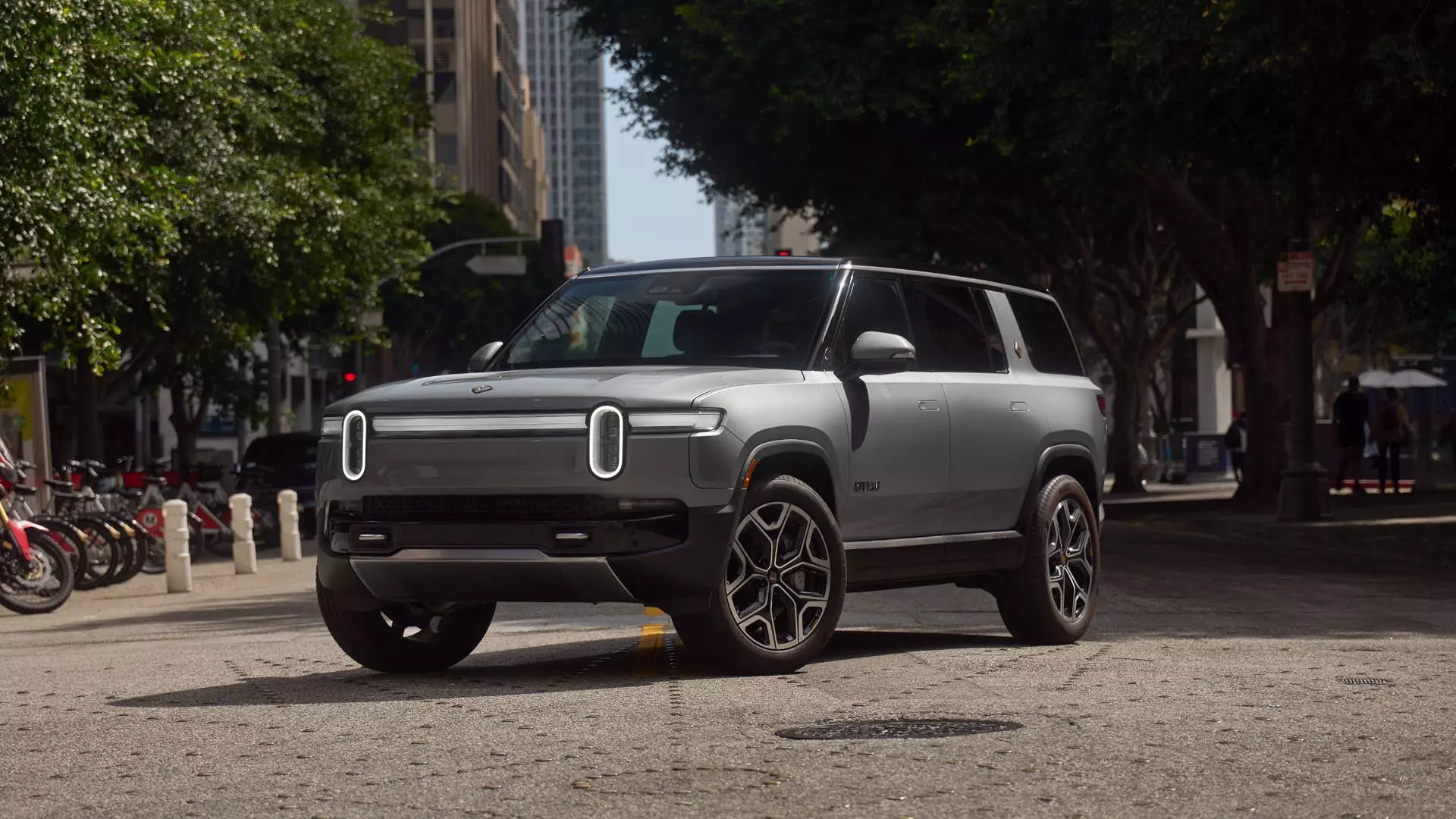 2027 Rivian R1T and R1S Receive Significant Upgrades and Streamlined Options