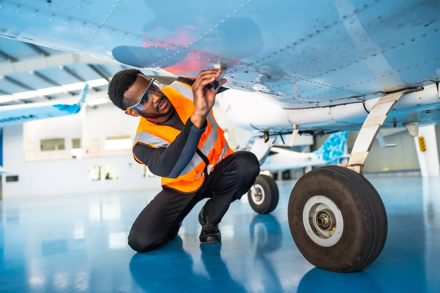 Sky Harbour Group Faces Investment Scrutiny Amidst Growth