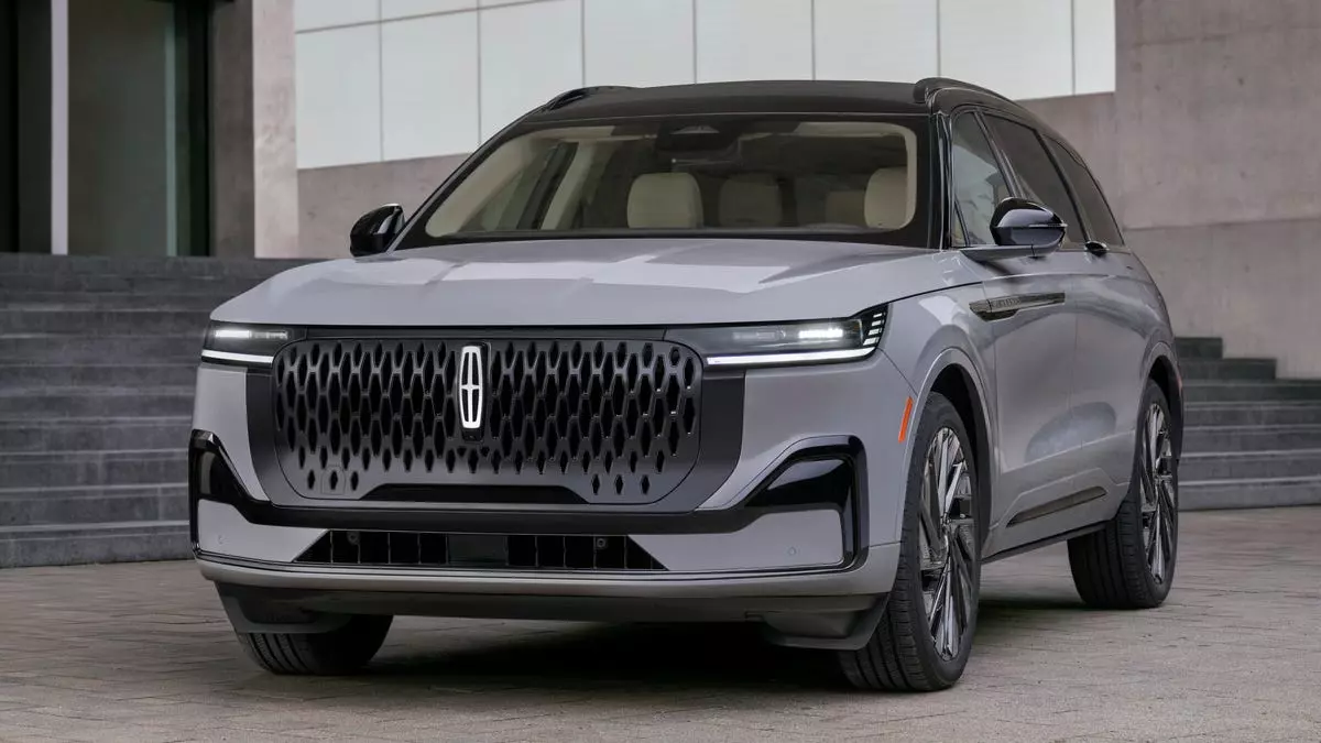 2027 Lincoln Nautilus Hybrid: A Sanctuary on Wheels