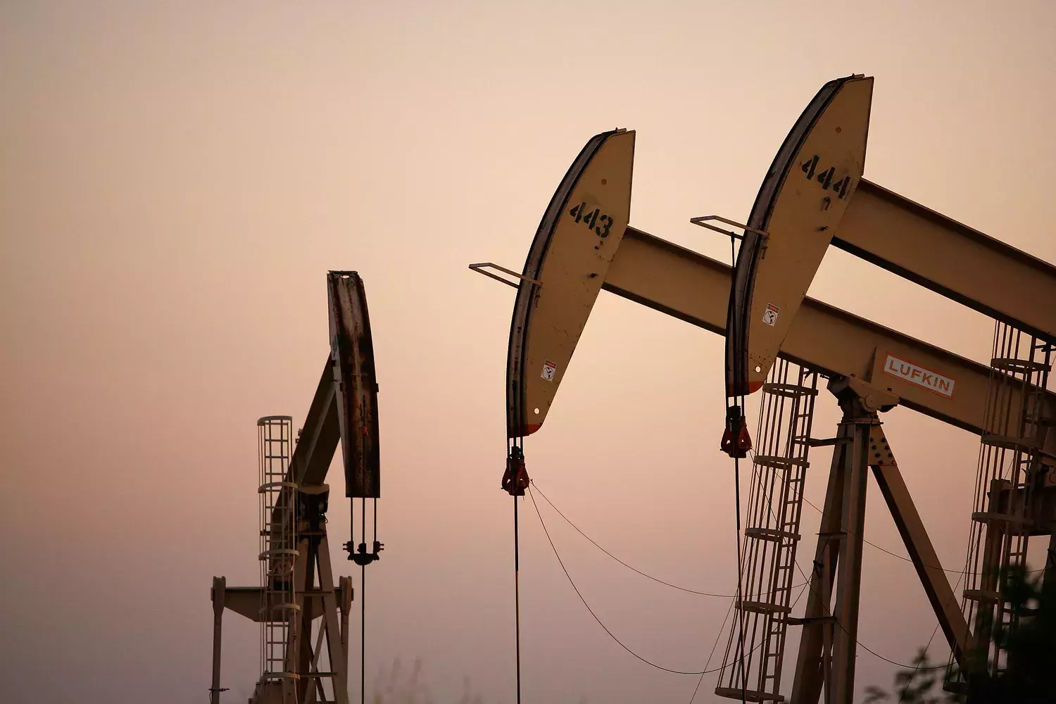 Diversified Approaches to Oil Investment