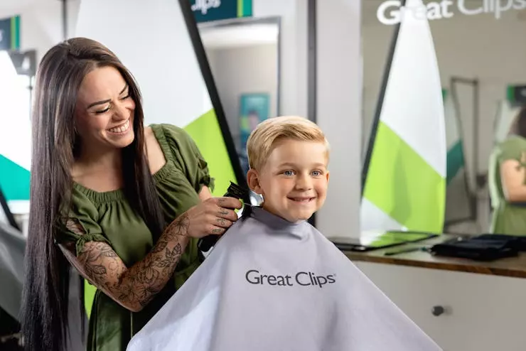 Tech-Savvy Parents' Back-to-School Haircut Hack