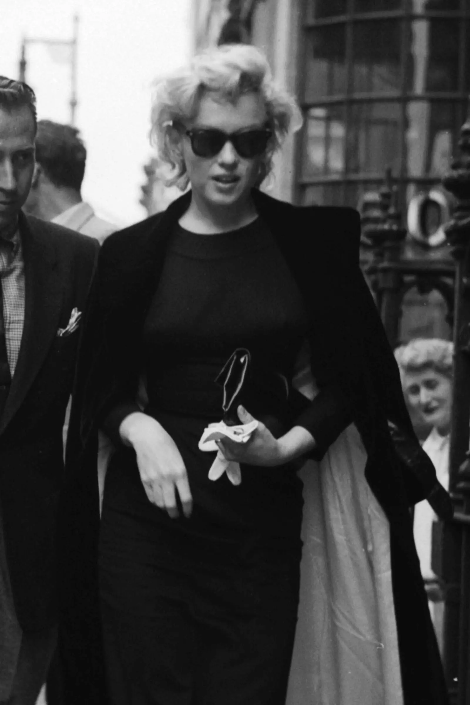 The Enduring Style of Wayfarer Sunglasses