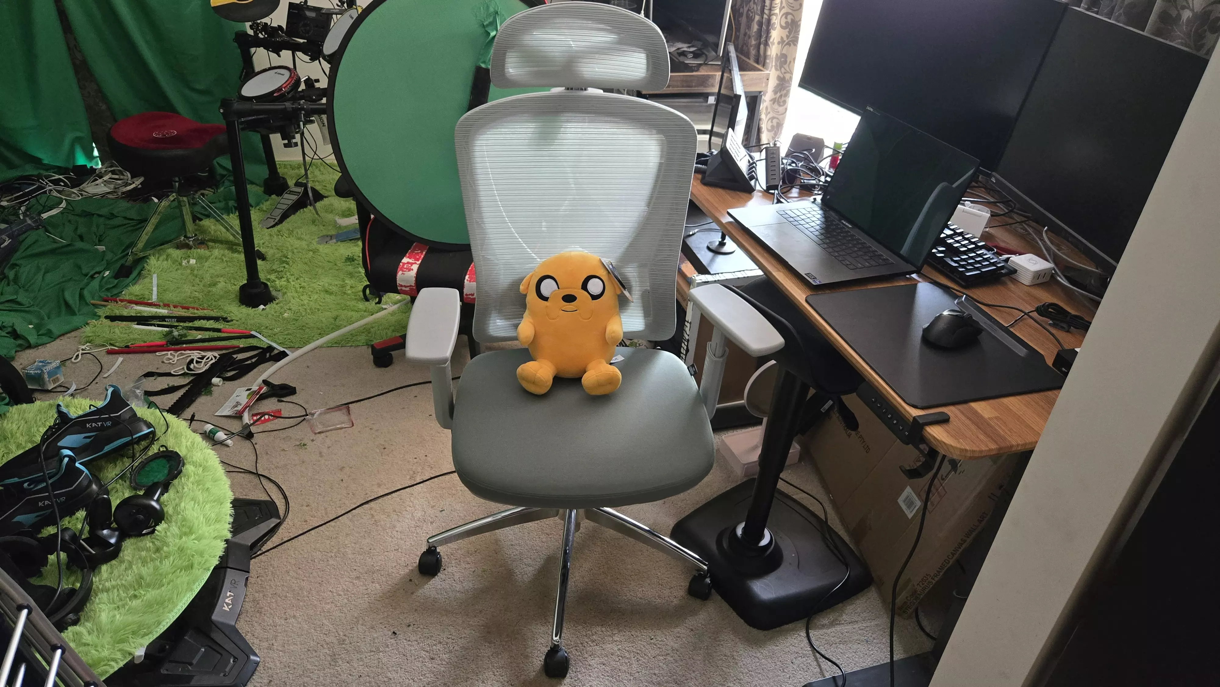 Boulies EP200 Gaming Chair Review: A Budget-Friendly Ergonomic Option