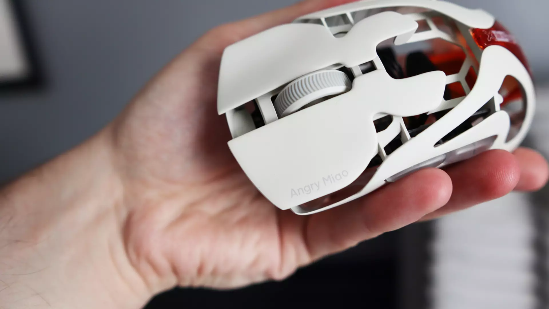 Review: AngryMiao AM Infinity.97 Gaming Mouse