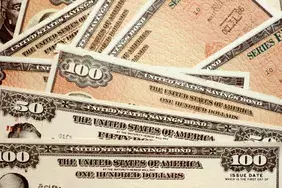Understanding the Over-the-Counter Bond Market: Risks, Benefits, and Trading Dynamics