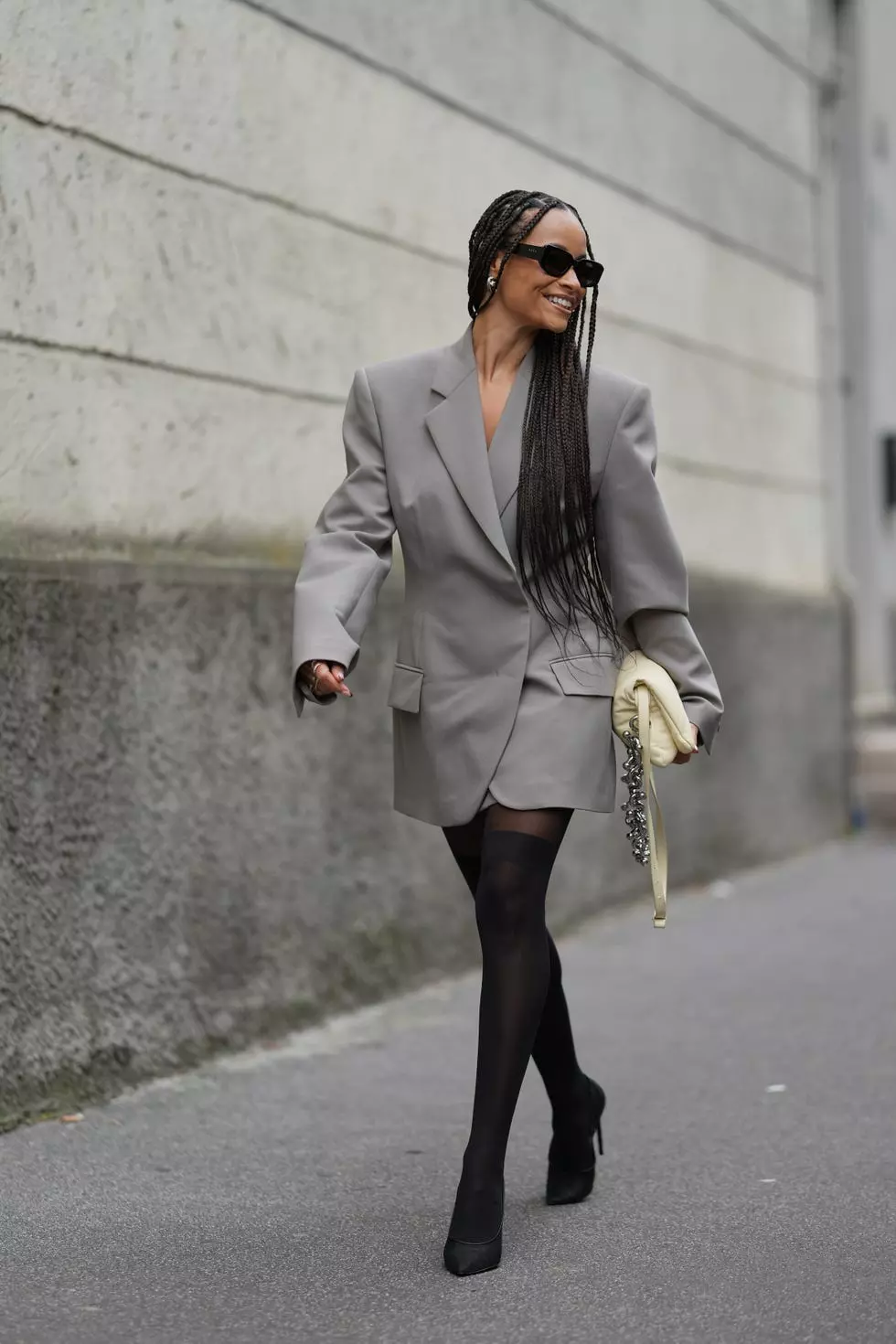 Mastering Summer Blazer Styles: Stay Chic and Cool