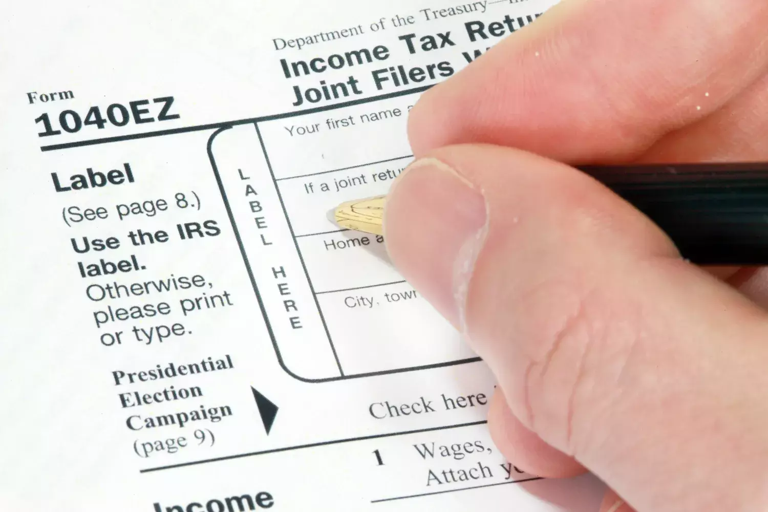 Understanding Form 1040EZ: A Simplified Tax Return Option