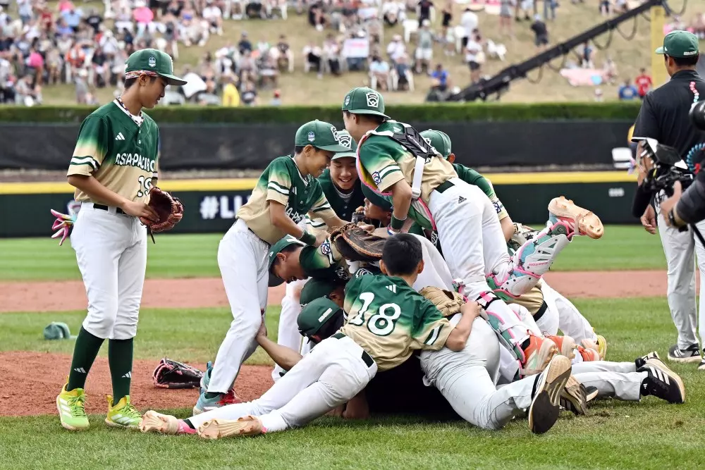 ESPN to Introduce 'Alumni Cast' for MLB Little League Classic Broadcast