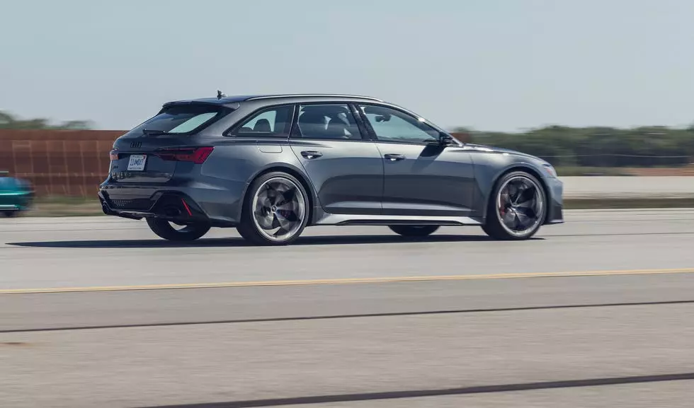 Audi RS6 Avant's High-Speed Performance Reviewed