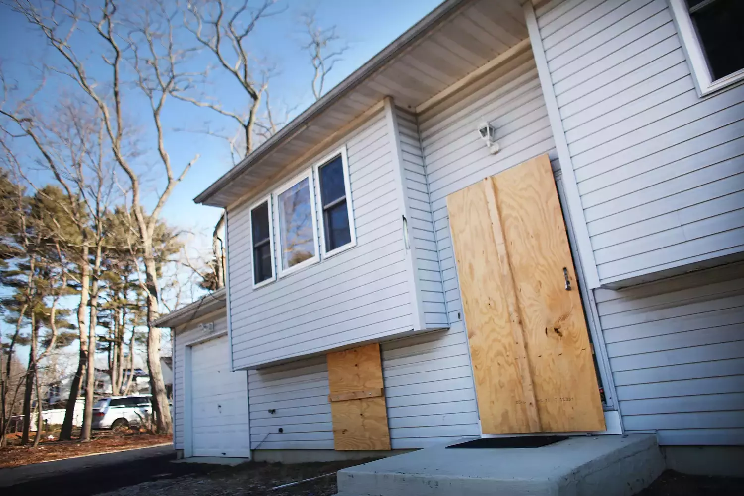 Navigating the Complexities of Acquiring Foreclosed Properties