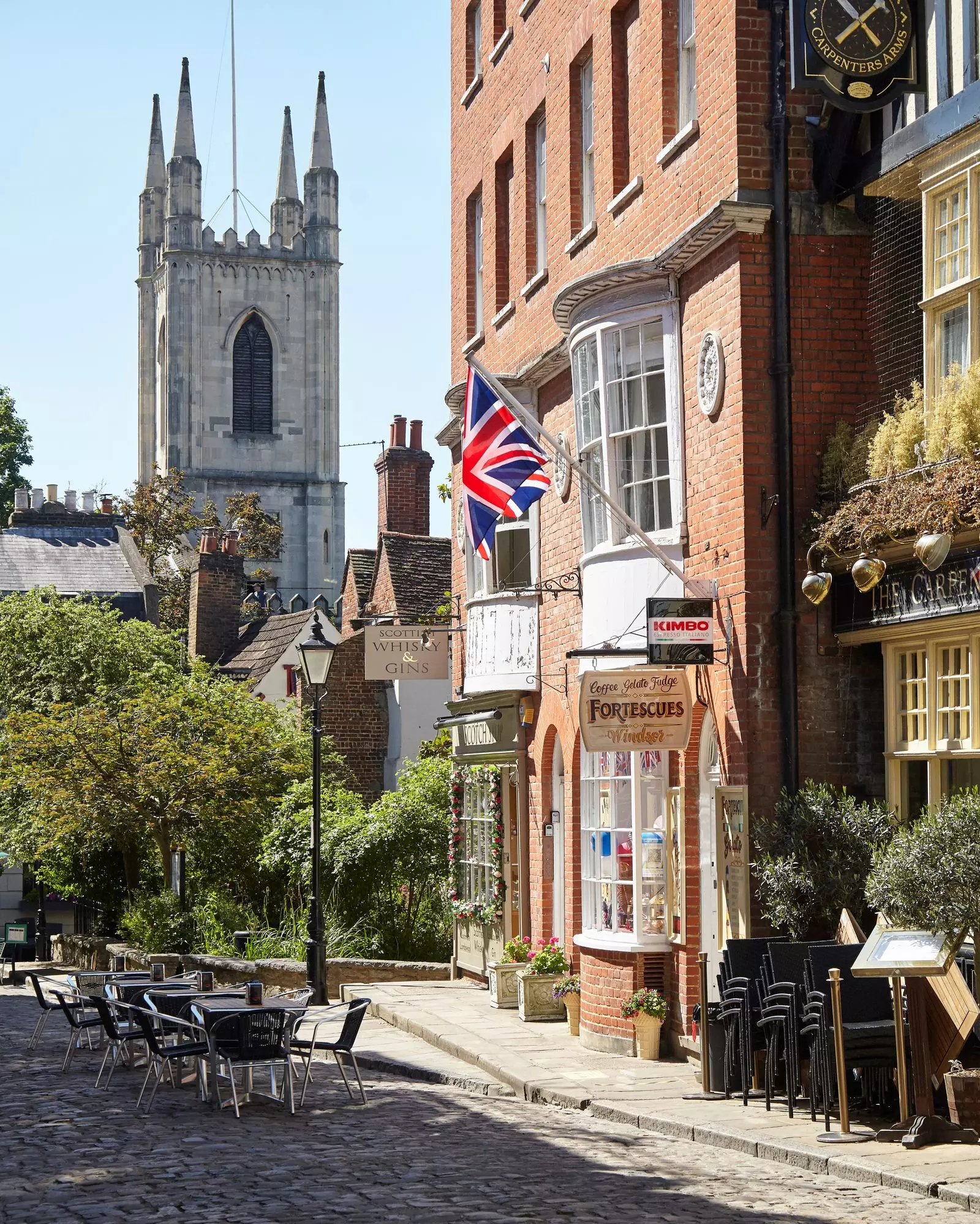 Exploring Potential UK Residences for the Duke and Duchess of Sussex
