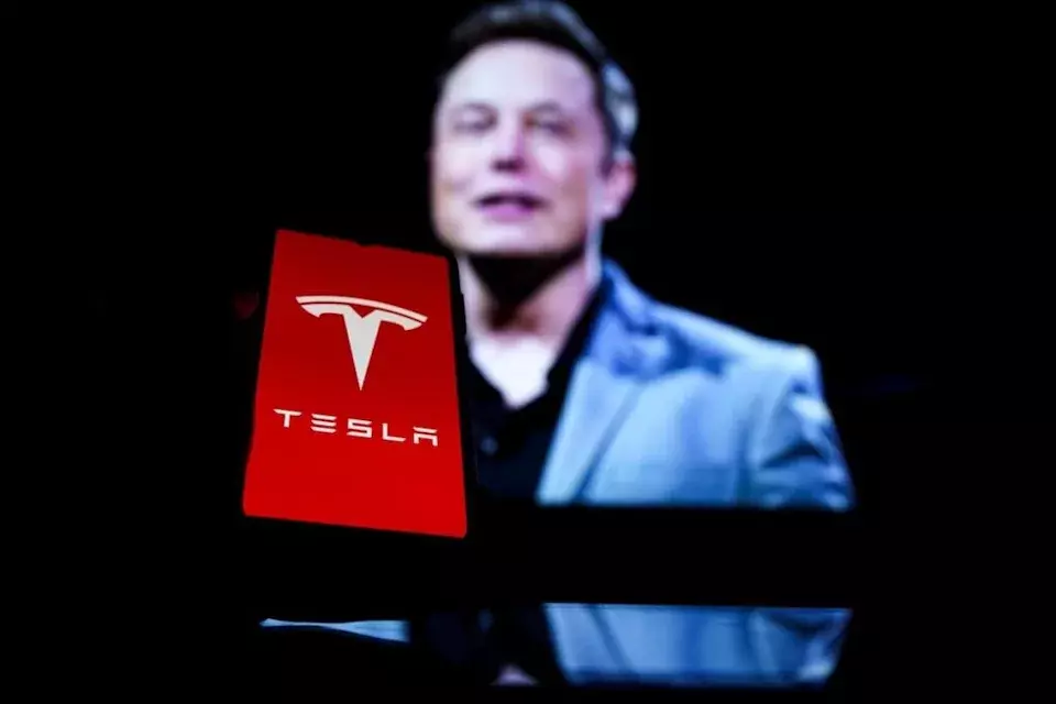 JPMorgan Highlights Tesla's Cybercab Focus and FSD Advancements
