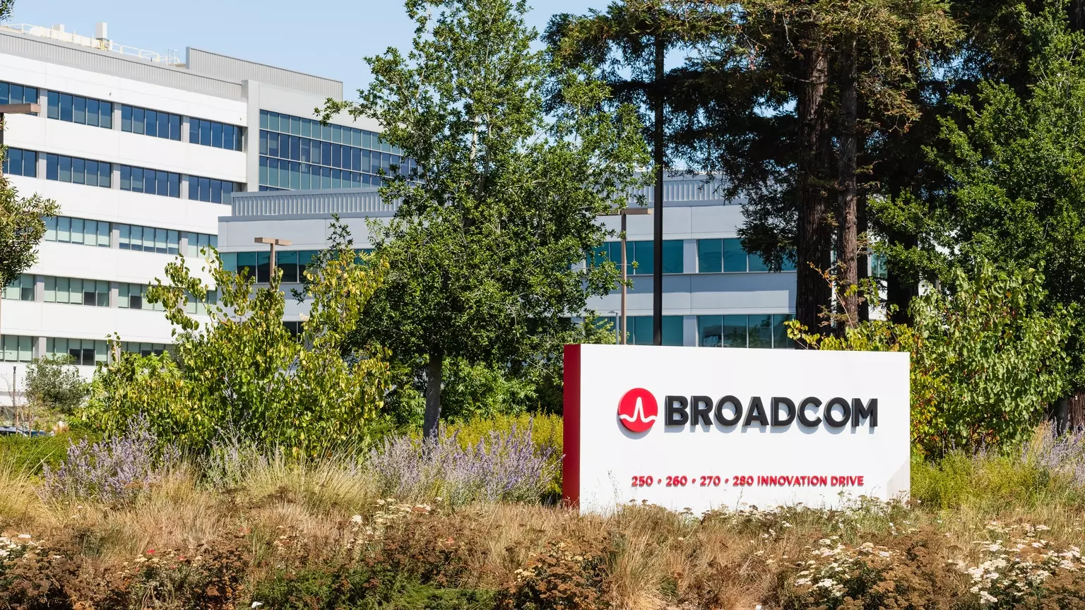 Broadcom's AI Semiconductor Future and Market Position: A Hold Rating Assessment
