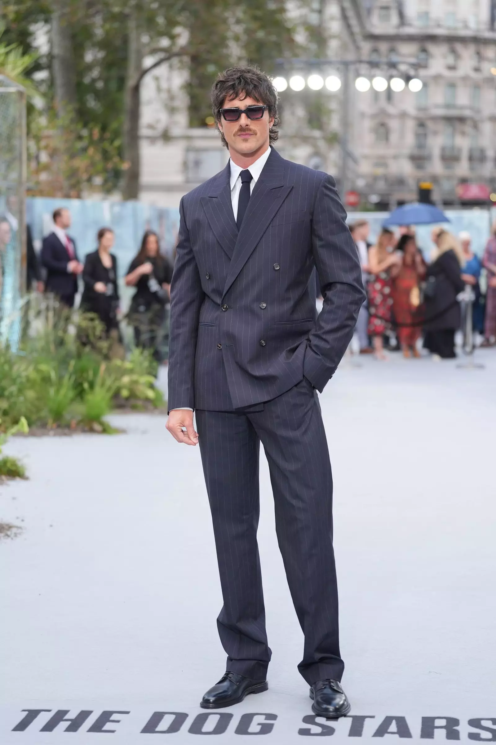 Jacob Elordi's Suit Style: A Bold Statement or a Tailoring Faux Pas?