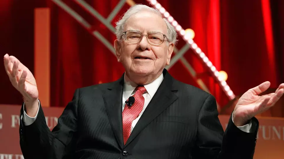 Warren Buffett's Enduring Investment Strategy: Farmland and Real Estate