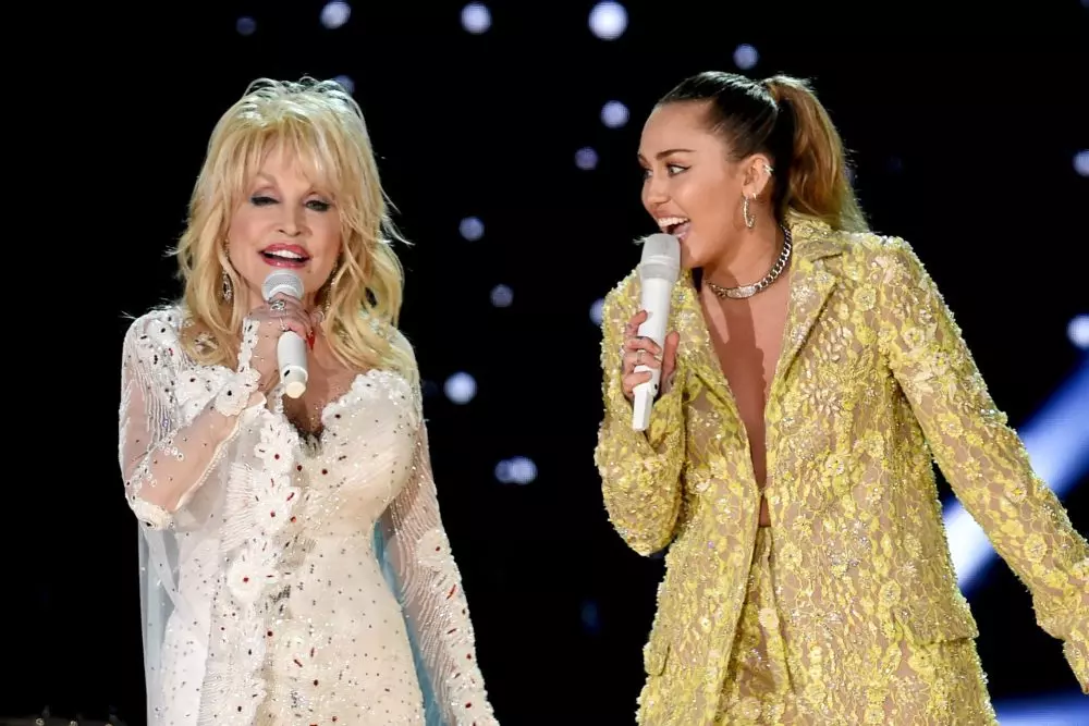 Miley Cyrus Remembers Godmother Dolly Parton with Heartfelt Tribute