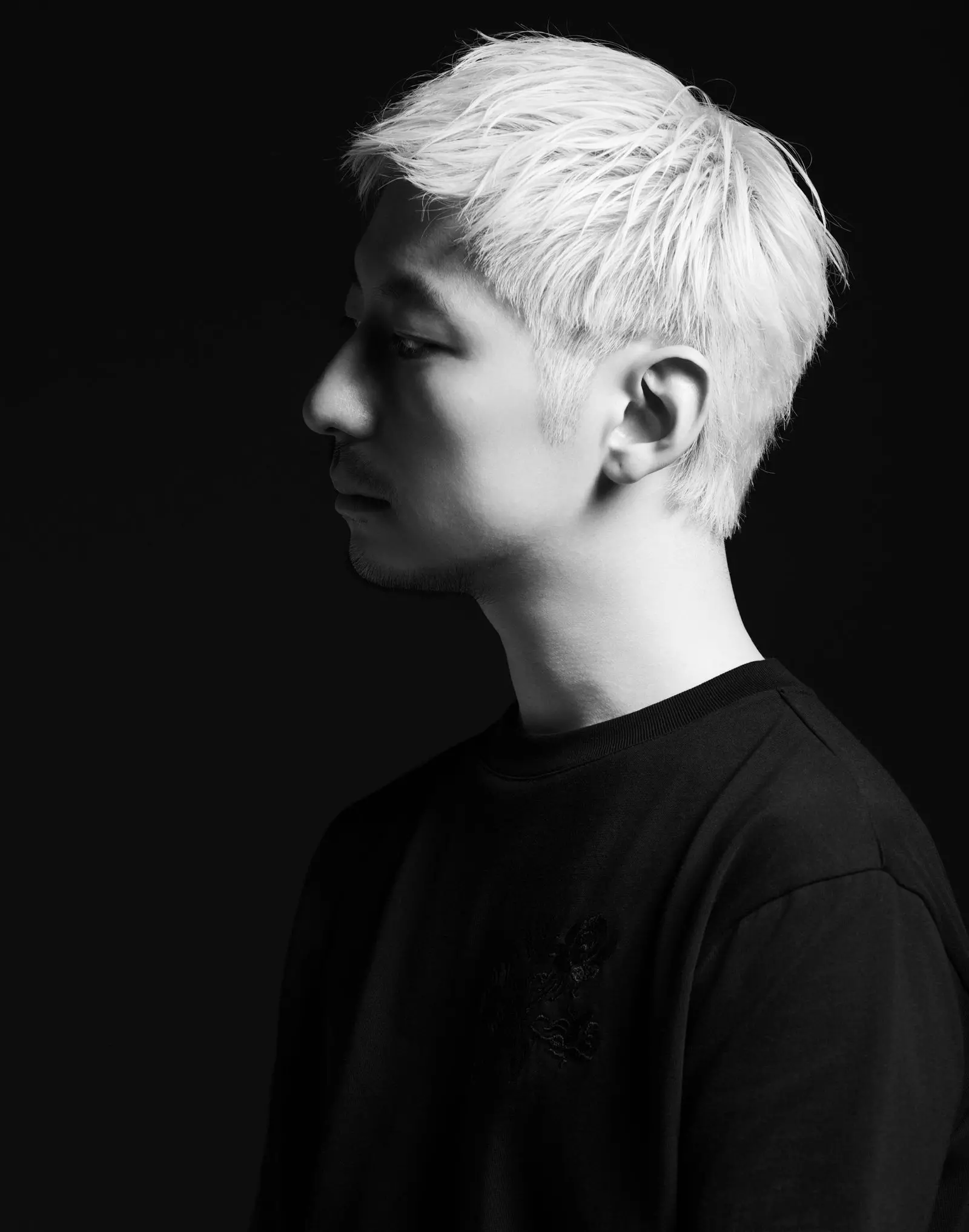 Japanese Fashion's Global Ascent: Challenges and Strategies for Emerging Designers