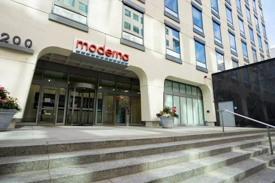 Moderna Stock Soars as Wolfe Research Upgrades Rating on Cancer Vaccine Progress