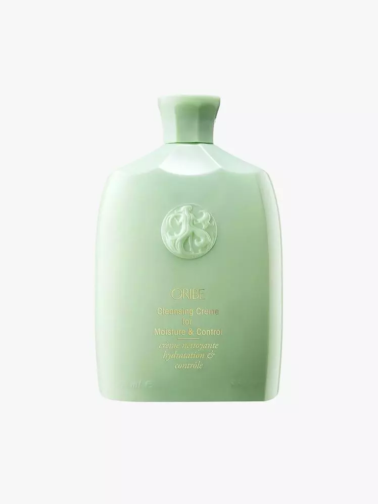 Achieve Smooth, Frizz-Free Hair: Expert-Recommended Shampoos