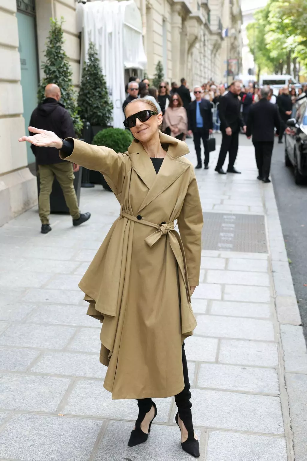 Celebrity Summer Style: Minimalism to Maximalism