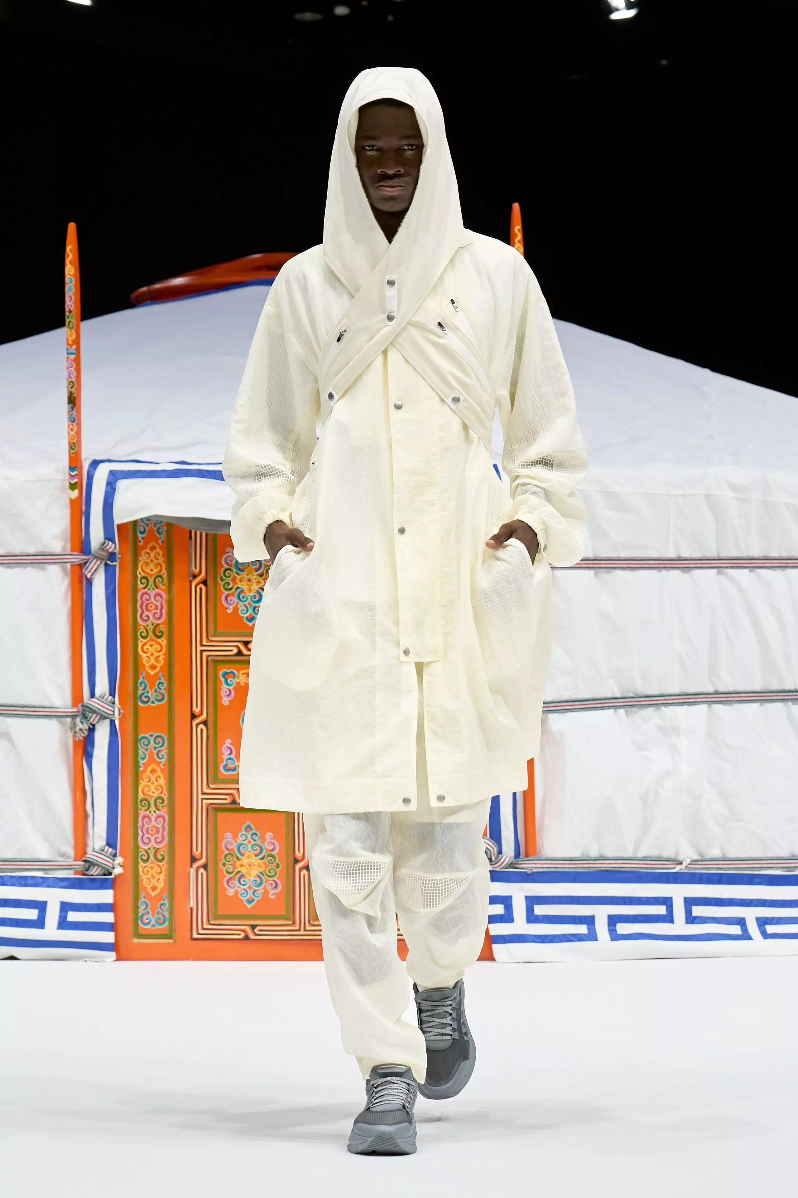 Yoshio Kubo's Spring 2027 Collection Debuts in Tokyo
