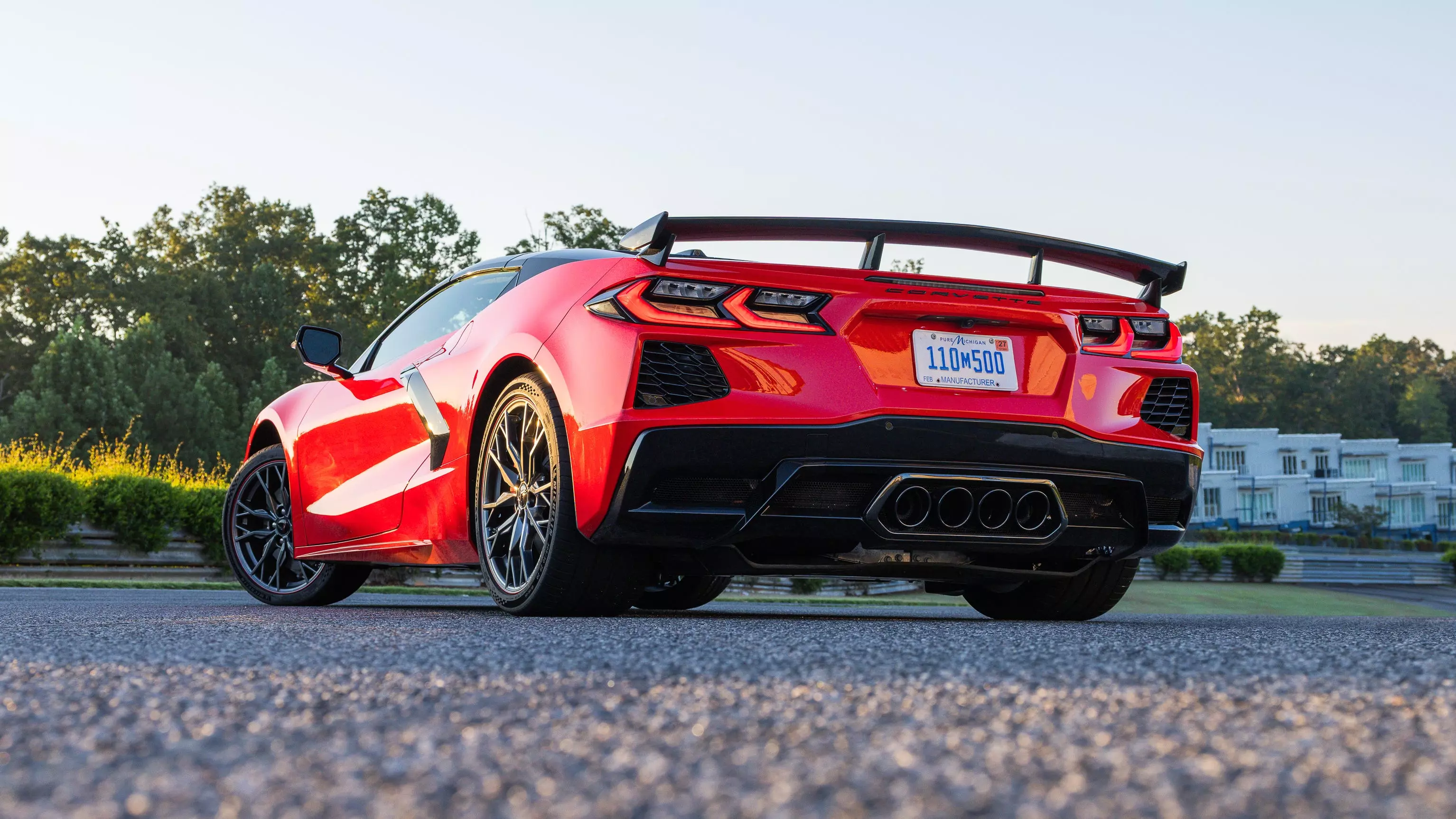 2027 Chevrolet Corvette Stingray: Performance and Handling Analysis