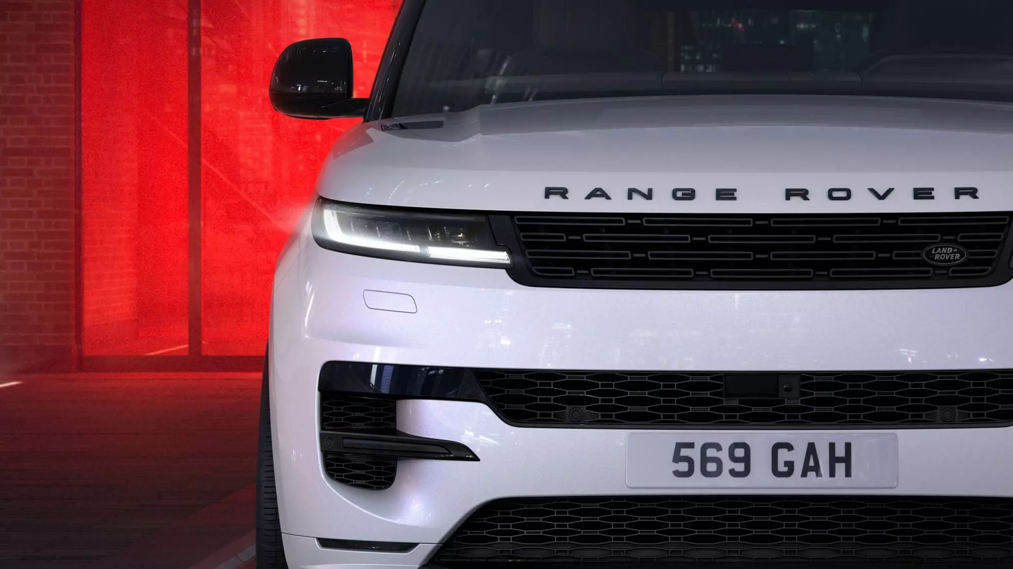 A Visual Tour of the Range Rover Sport Hybrid