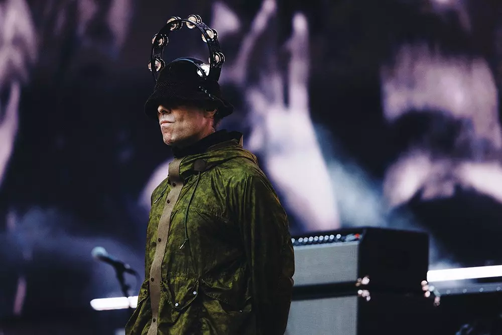 Oasis Documentary Filmmakers Detail Gallagher Brothers' Emotionless Reunion and Epic Comeback