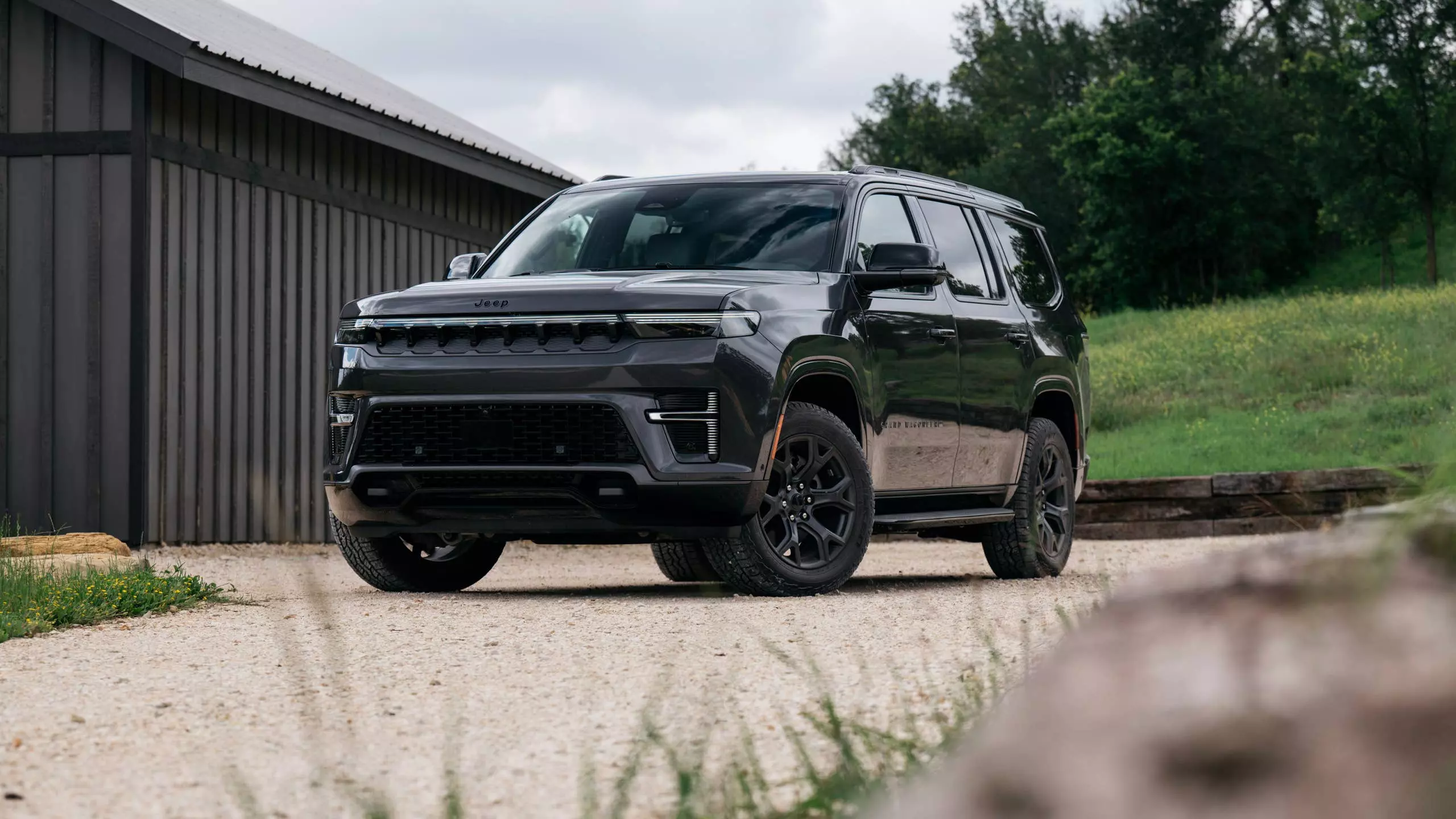 Stellantis Delays Jeep and Ram Extended-Range Vehicles