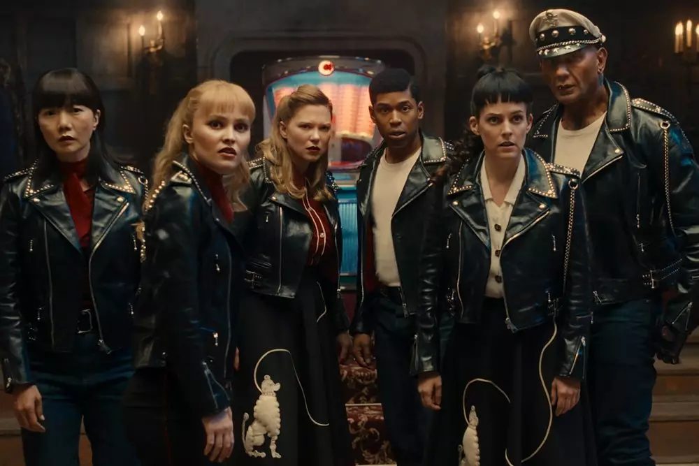 A Whimsical Space Odyssey: Review of 'Alpha Gang' Starring Cate Blanchett and Chris Pine