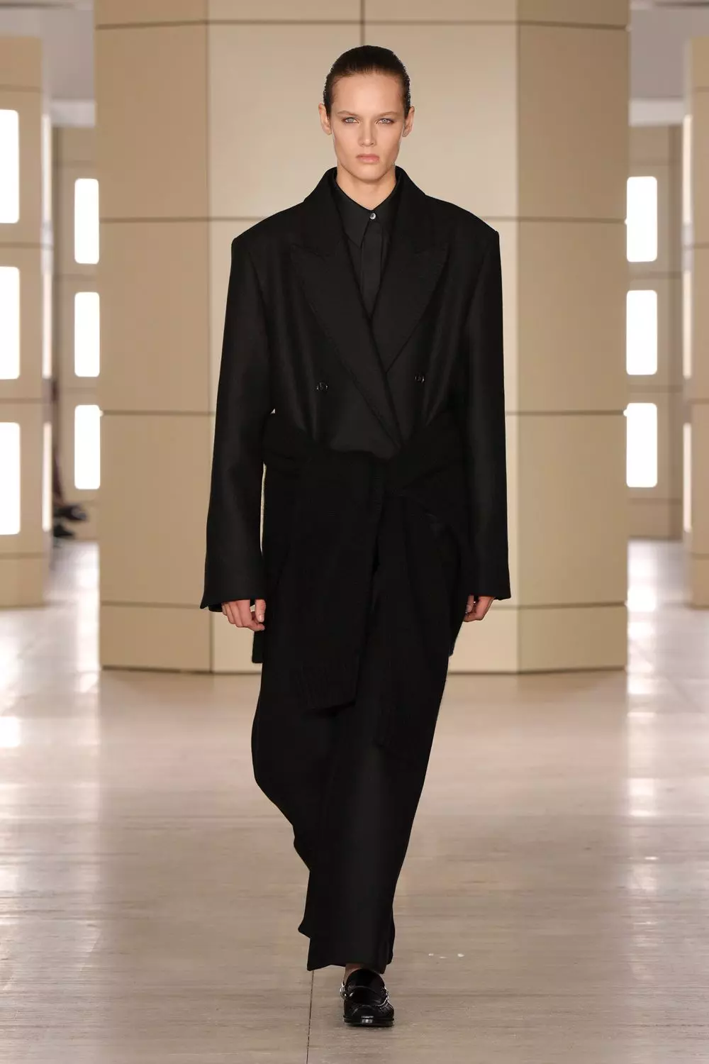 COS Fall 2026 Ready-to-Wear Collection Unveiled