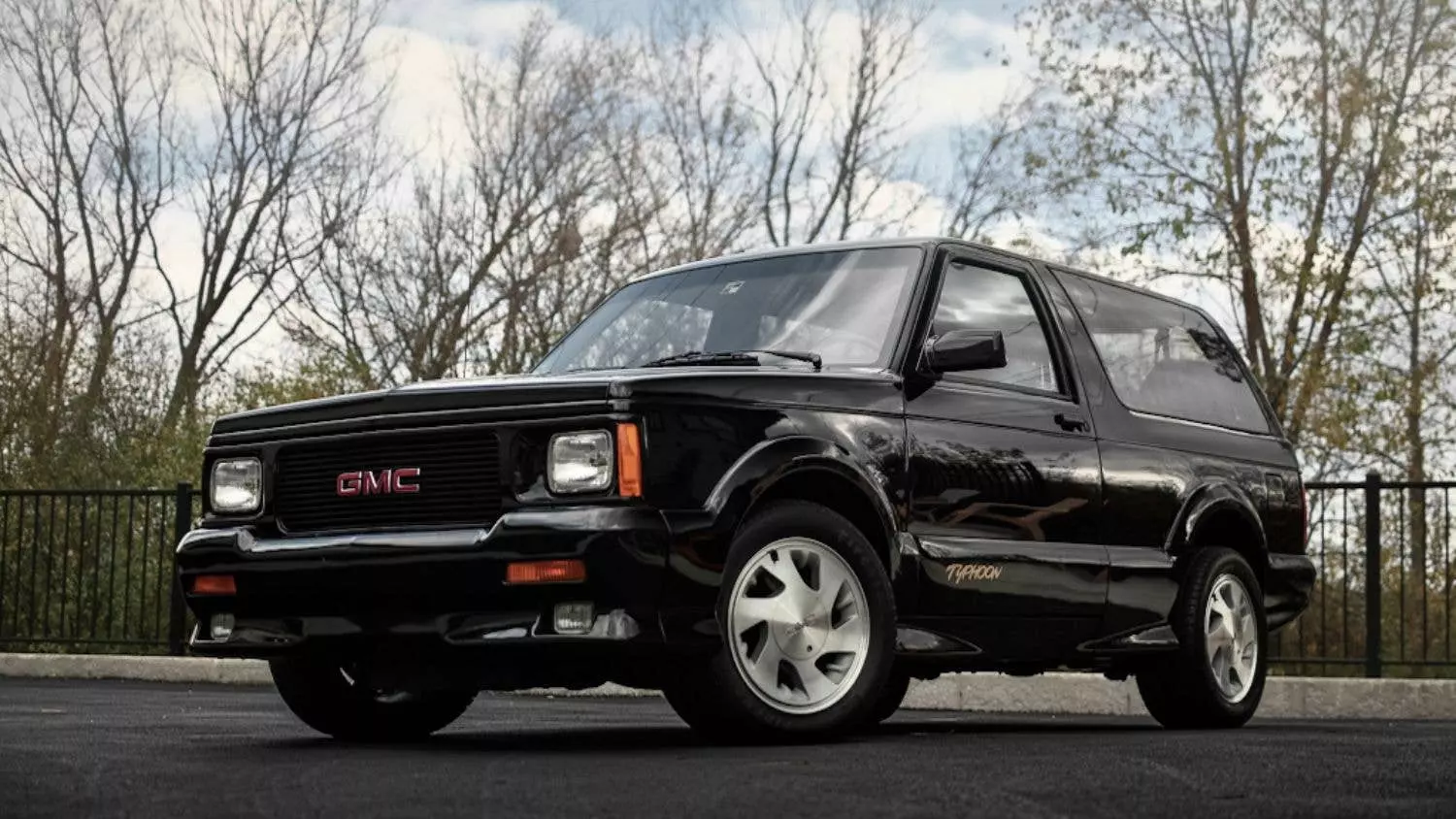 The GMC Typhoon: A Precursor to High-Performance SUVs