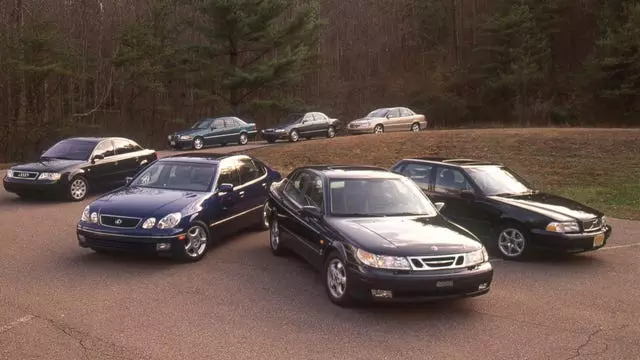 1998 Luxury Sedan Comparison