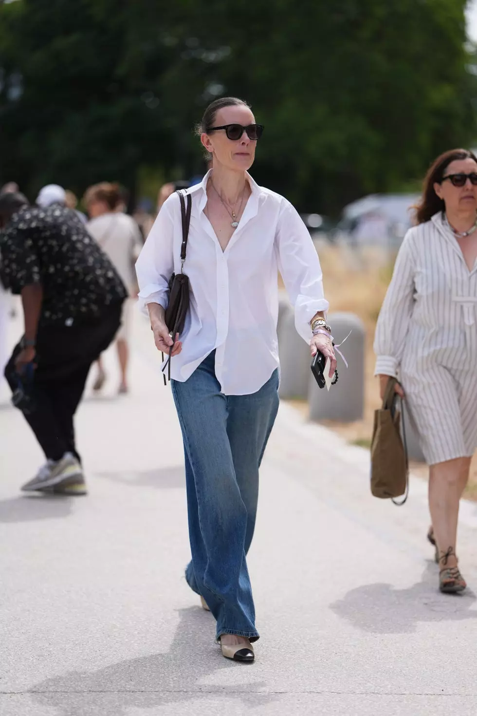 The French Girl's Essential Wardrobe: Curating Timeless Style