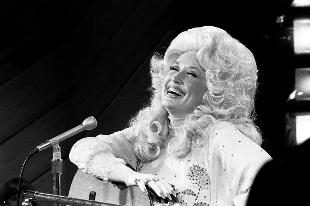 Dolly Parton Honored at Emmys with Touching Tribute and Performance