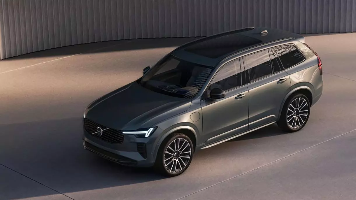 2028 Volvo XC90 Hybrid: Enhanced Electric Range and Performance