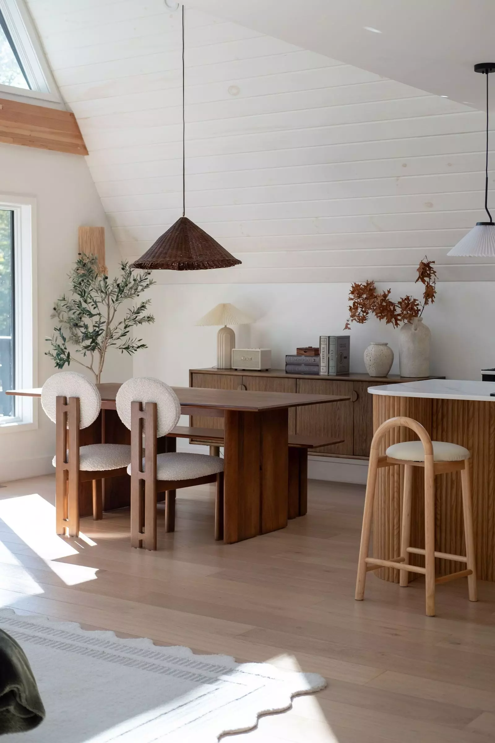 Autumnal Retreats: Your Guide to the Best Fall Cabin Getaways