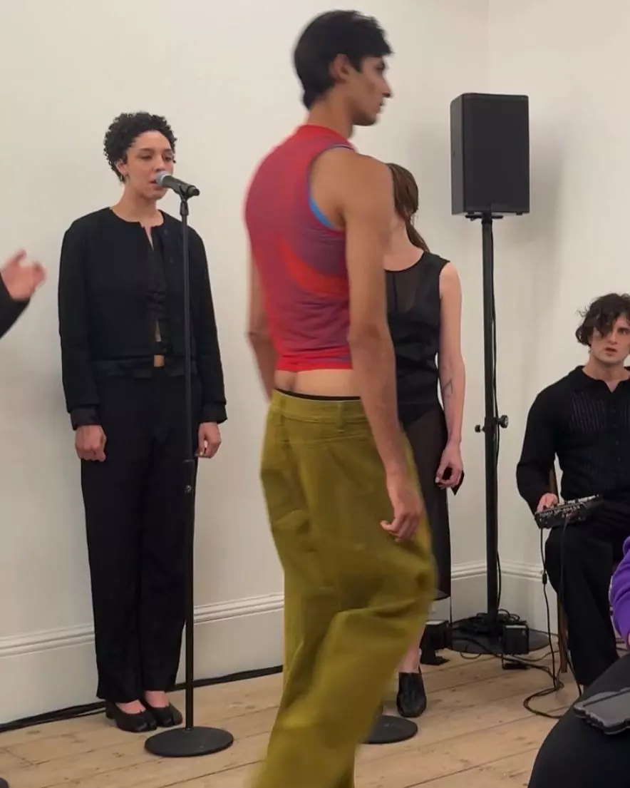 The Rise of 'Derriere Cleavage' in Fashion