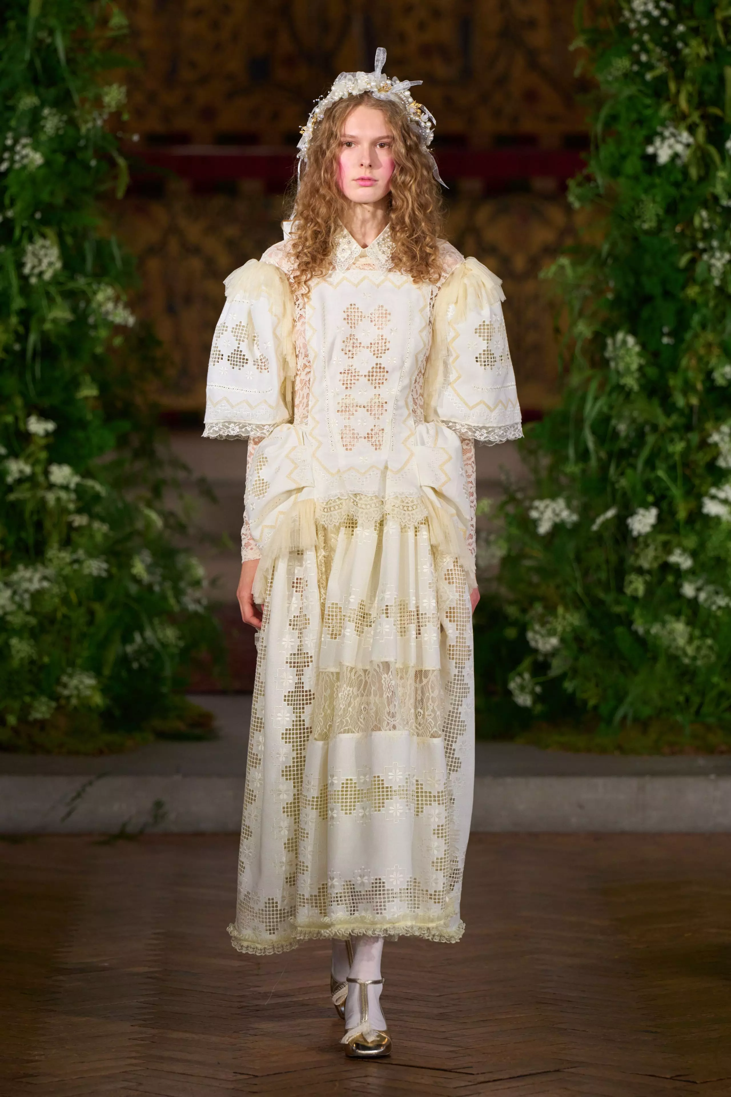 Bora Aksu's Spring 2027 Ready-to-Wear Collection Unveiled