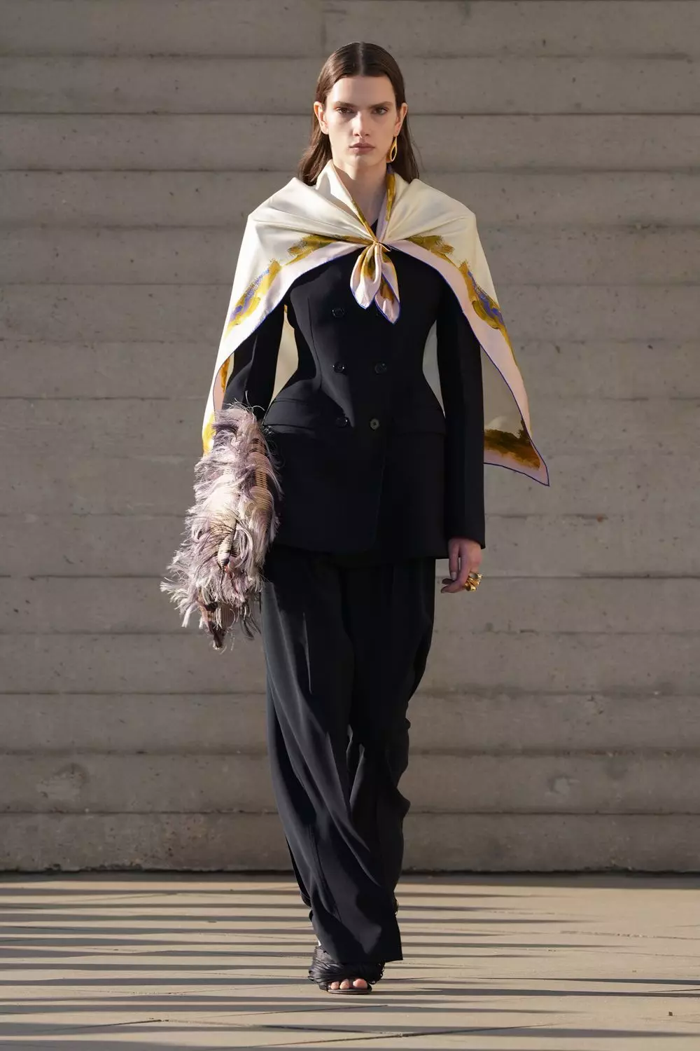 Roksanda's Spring 2027 Ready-to-Wear Collection: A Vision of Modern Elegance