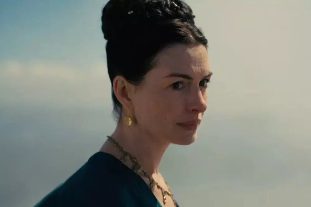 Anne Hathaway to Vie for Supporting Actress Oscar in Christopher Nolan's 'The Odyssey'