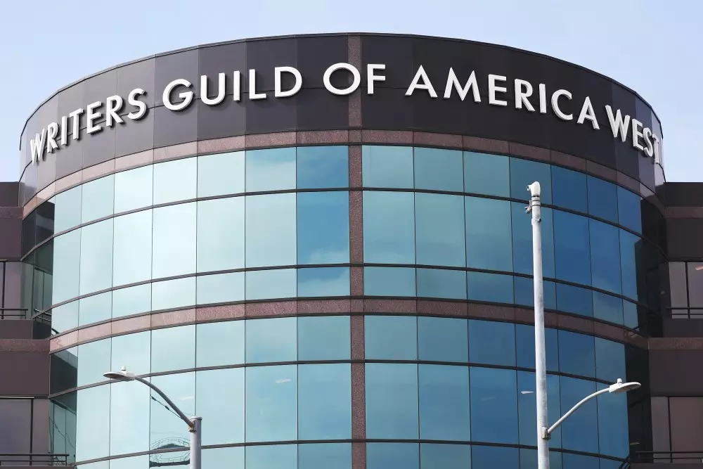 Writers Guild of America Resolves Antitrust Dispute with Paramount Regarding Warner Bros. Discovery Merger